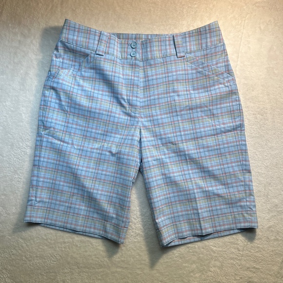 Nike Women’s 6 active Golf/ Bermuda Shorts - Picture 1 of 4